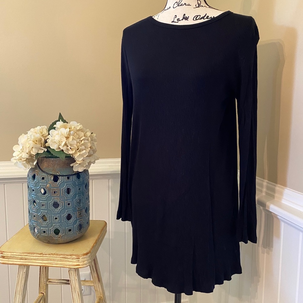 Long black tunic